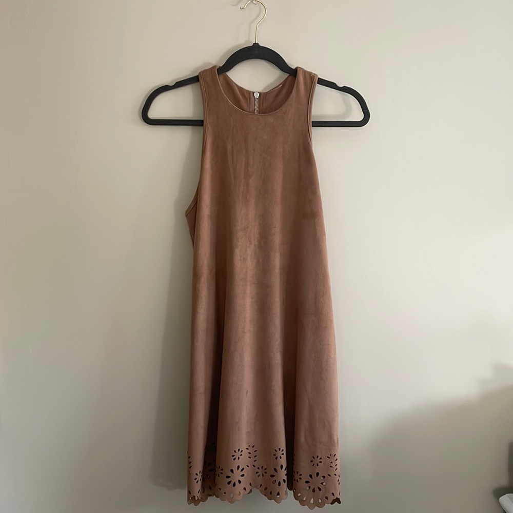COPY - Tan sleeveless dress